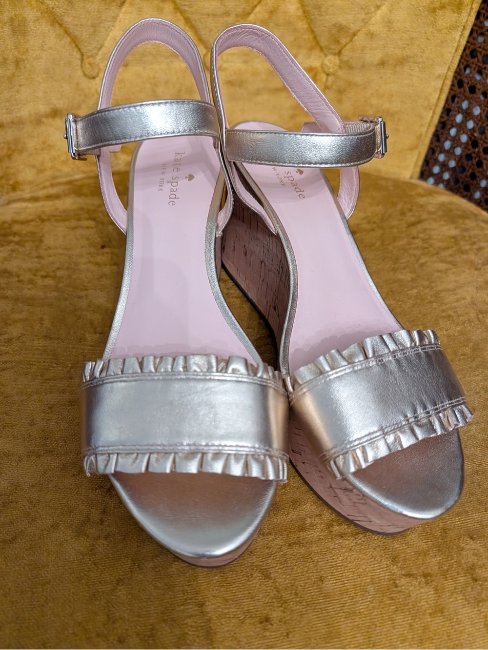 KATE SPADE Tomas Ruffle Gold Sandle Women’s, Size 10